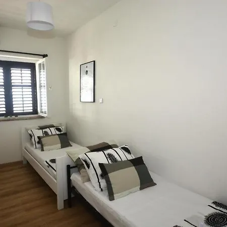 Διαμέρισμα By The Sea Sumpetar, Omis - 13324 Jesenice (Split-Dalmatia)